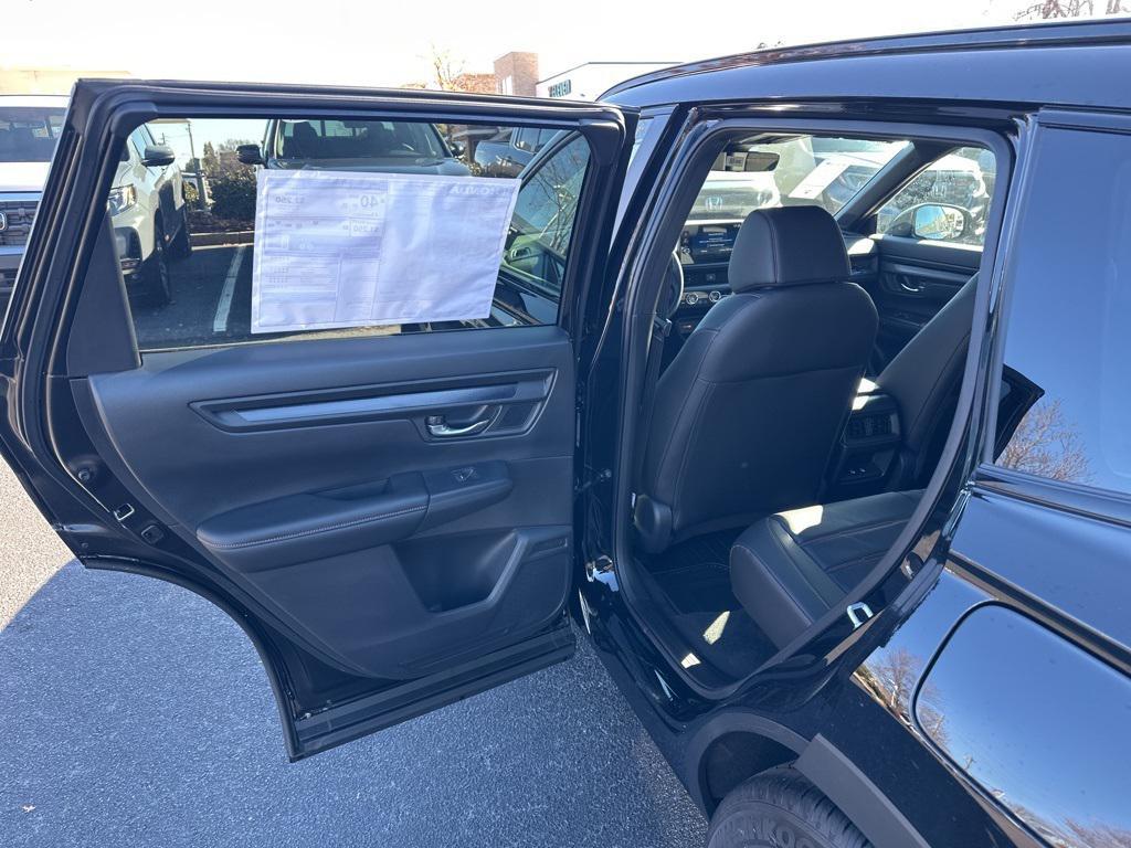 new 2026 Honda CR-V Hybrid car, priced at $38,277