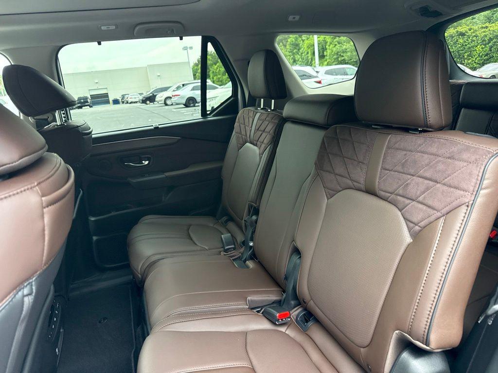 new 2026 Honda Pilot car, priced at $56,134