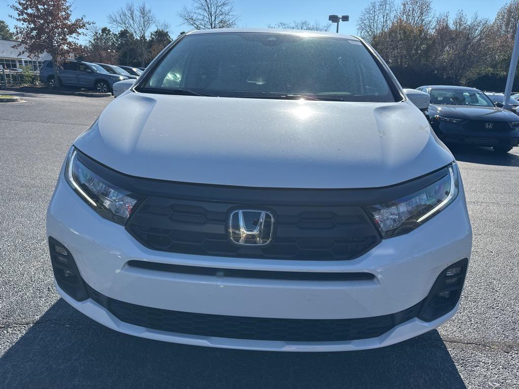 new 2026 Honda Odyssey car, priced at $42,180