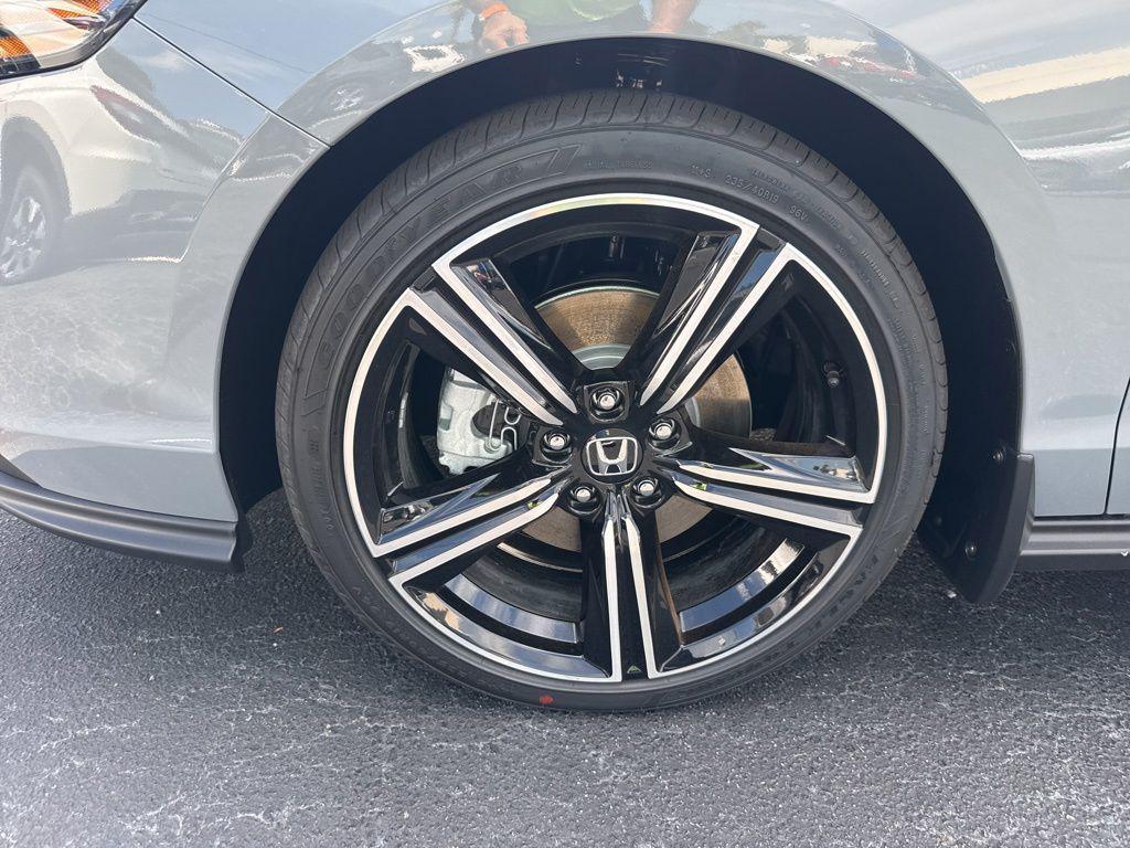 new 2026 Honda Accord Hybrid car, priced at $33,949