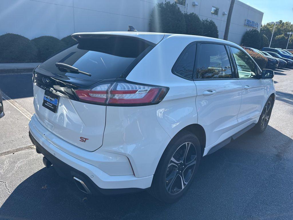used 2022 Ford Edge car, priced at $30,000