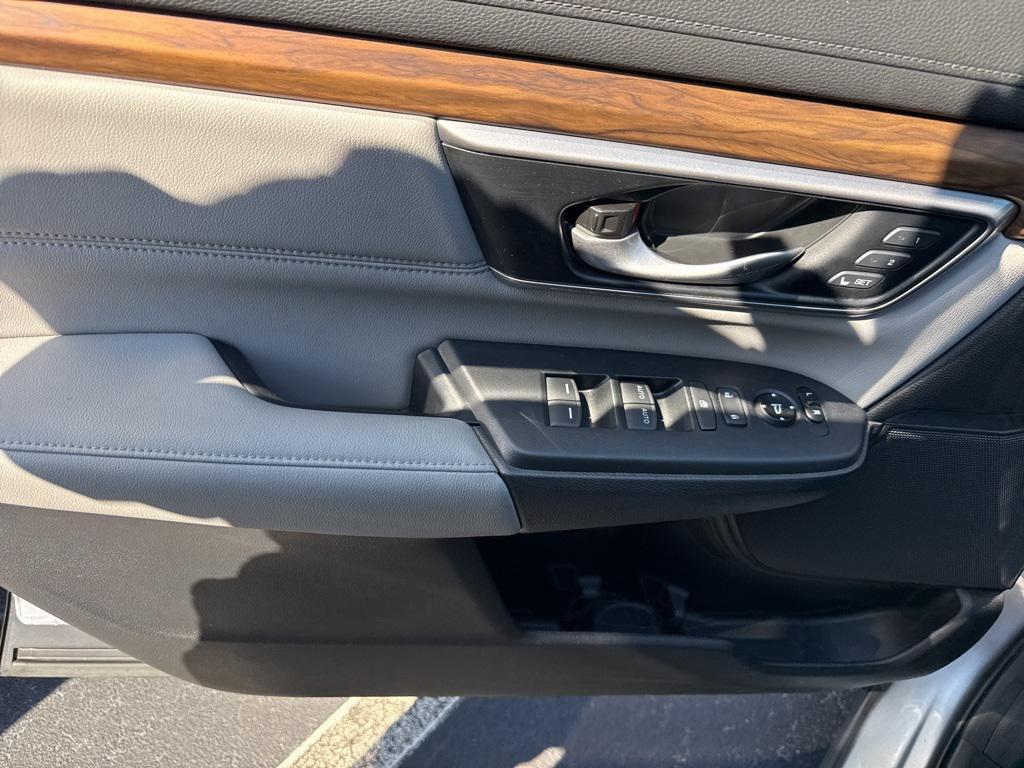 used 2019 Honda CR-V car, priced at $26,000
