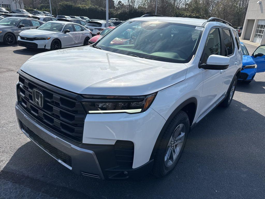 new 2026 Honda Pilot car, priced at $44,899