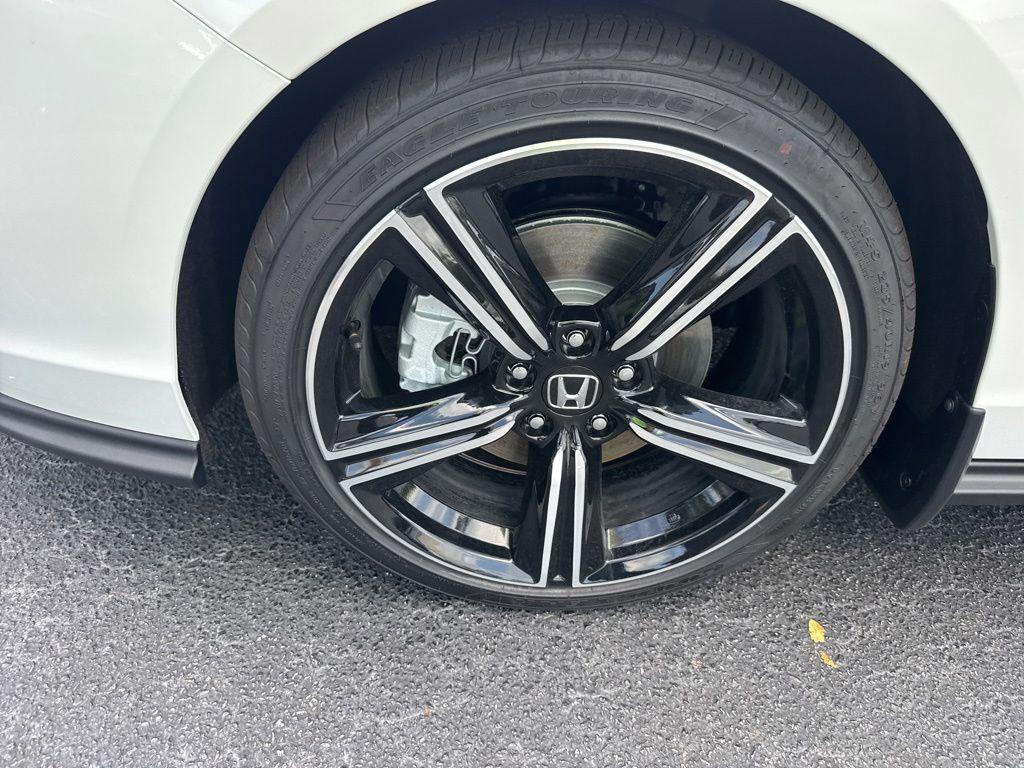 new 2026 Honda Accord Hybrid car, priced at $33,949