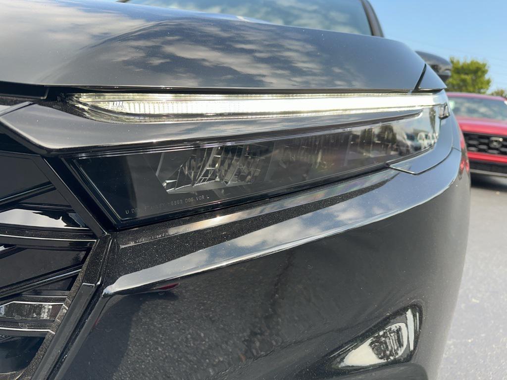 new 2026 Honda CR-V Hybrid car, priced at $38,222