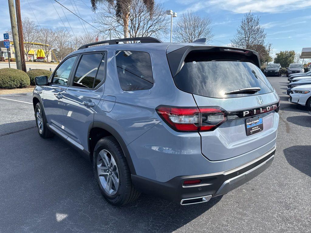 new 2026 Honda Pilot car, priced at $45,445