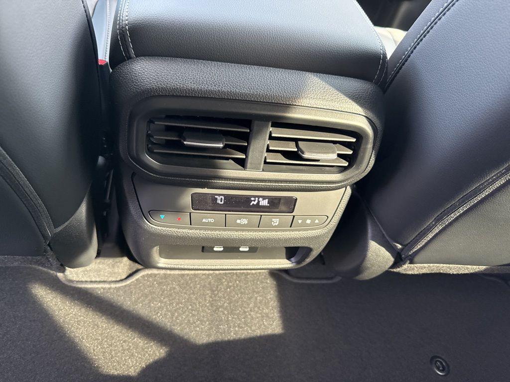 new 2026 Honda Pilot car, priced at $45,445