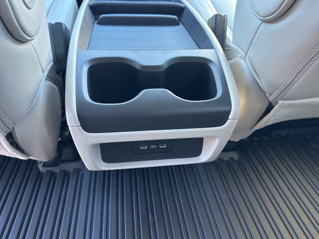 new 2026 Honda Odyssey car, priced at $42,626