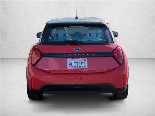 used 2025 MINI Hardtop car, priced at $32,988
