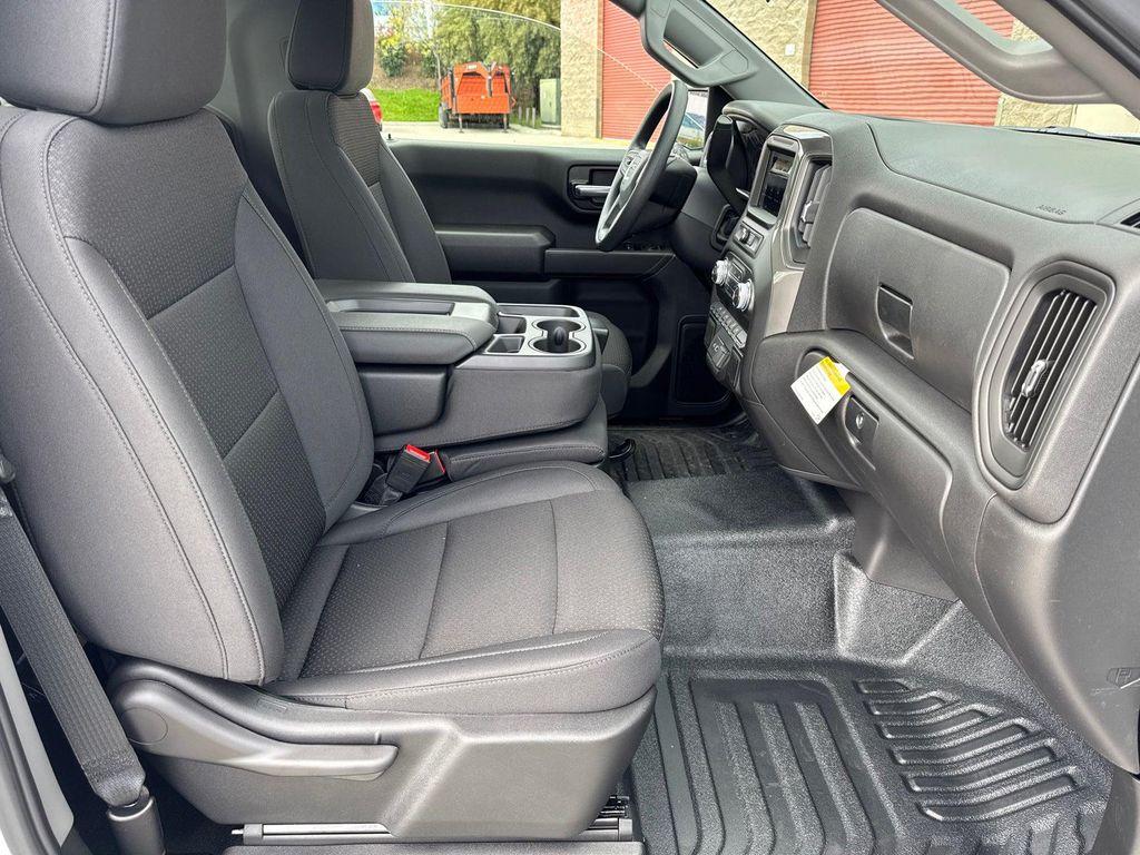 new 2026 GMC Sierra 1500 car, priced at $34,092