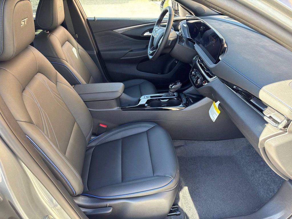 new 2026 Buick Envista car, priced at $28,376