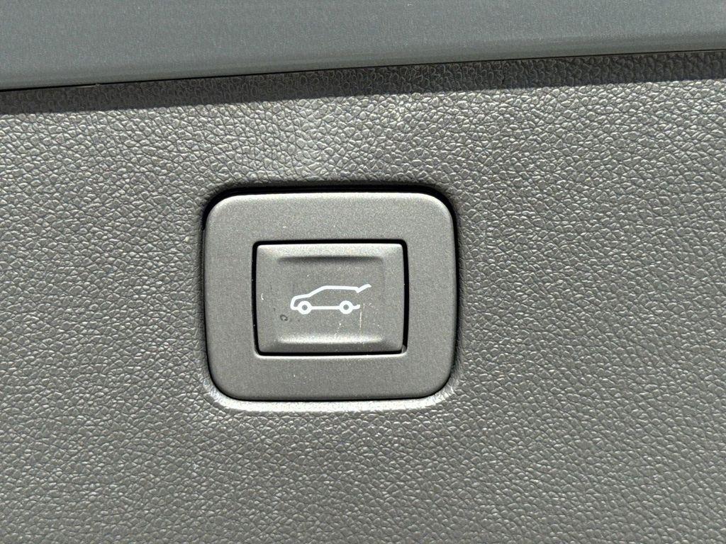 new 2026 Buick Envista car, priced at $28,376