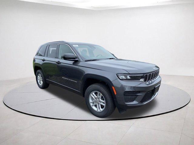 new 2025 Jeep Grand Cherokee car, priced at $38,815