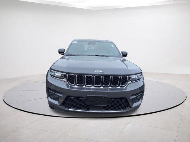 new 2025 Jeep Grand Cherokee car, priced at $38,815