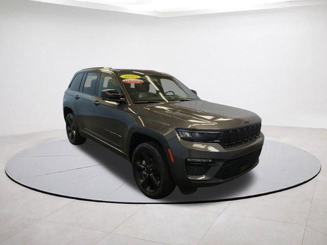 used 2025 Jeep Grand Cherokee car, priced at $40,798