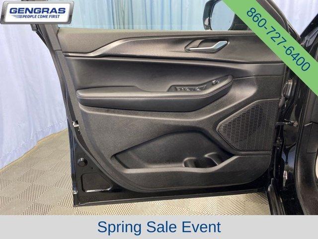 used 2025 Jeep Grand Cherokee car, priced at $33,189
