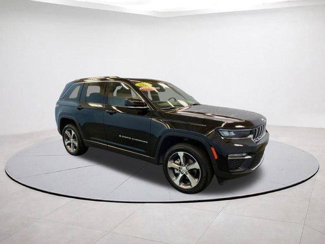 used 2025 Jeep Grand Cherokee car, priced at $39,495