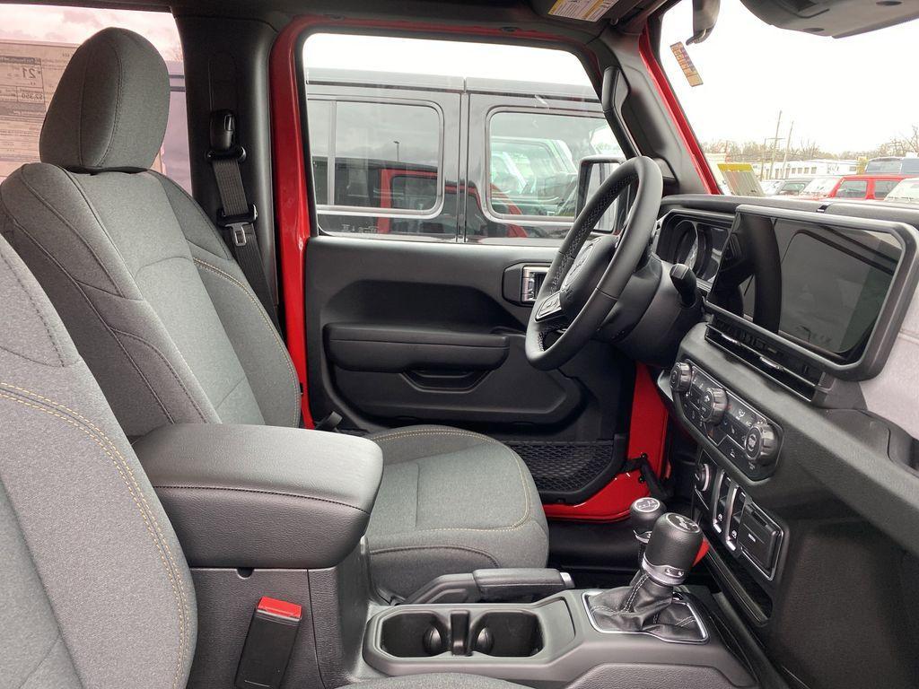 new 2026 Jeep Wrangler car, priced at $41,685