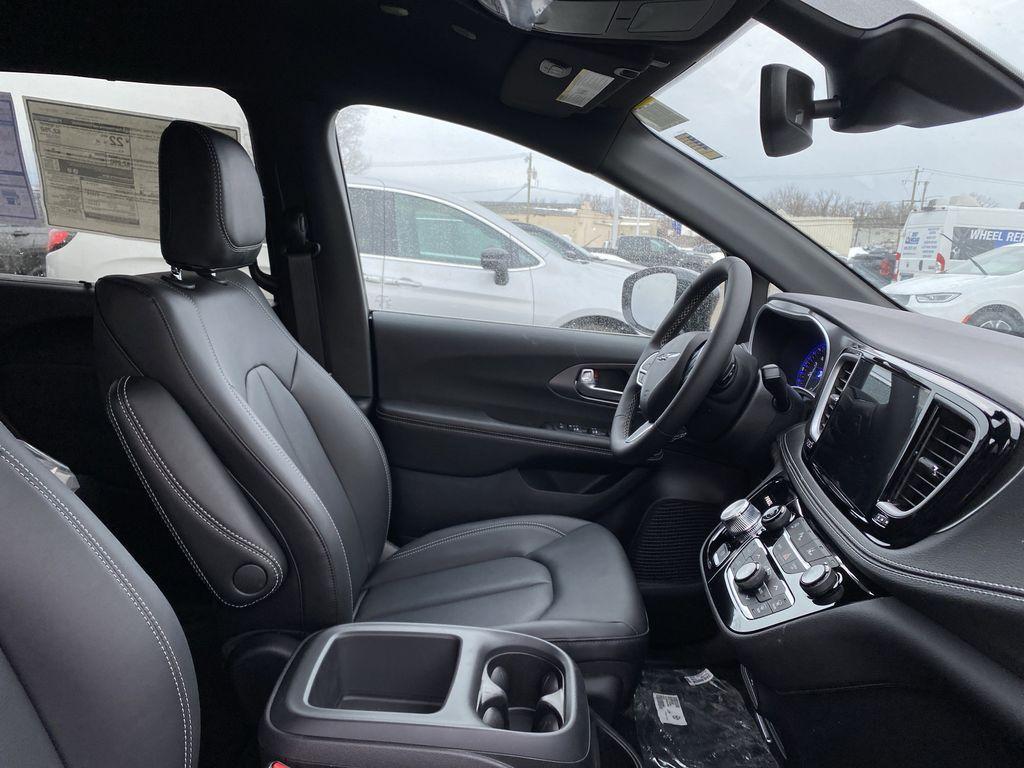 new 2026 Chrysler Pacifica car, priced at $44,294