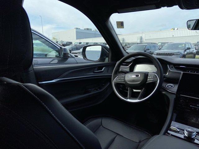 new 2025 Jeep Grand Cherokee car, priced at $42,527