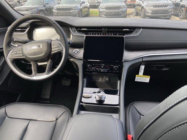 new 2025 Jeep Grand Cherokee car, priced at $42,527