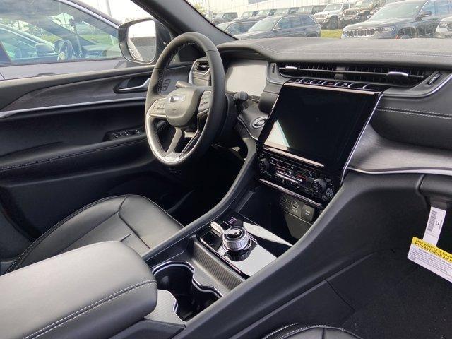 new 2025 Jeep Grand Cherokee car, priced at $42,527