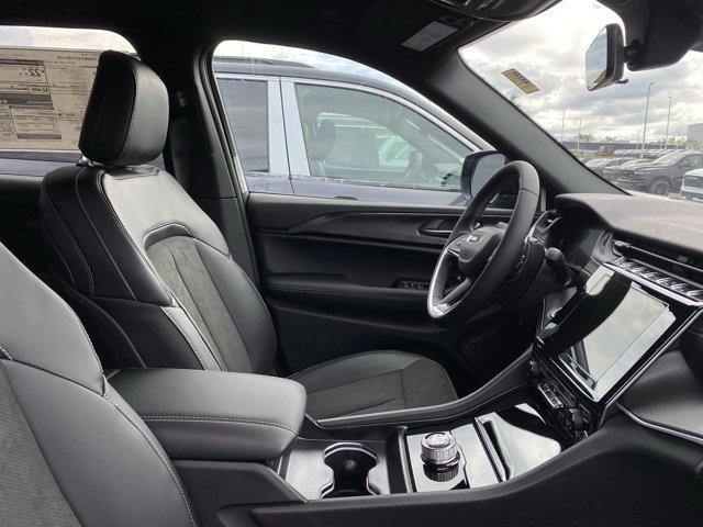 new 2025 Jeep Grand Cherokee car, priced at $43,926