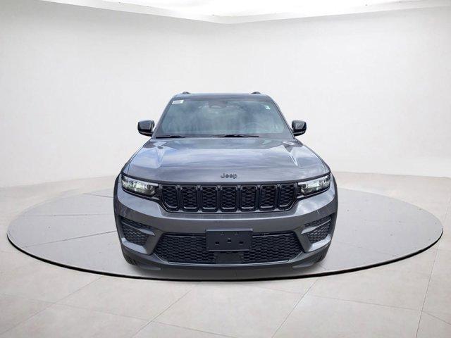 new 2025 Jeep Grand Cherokee car, priced at $43,926
