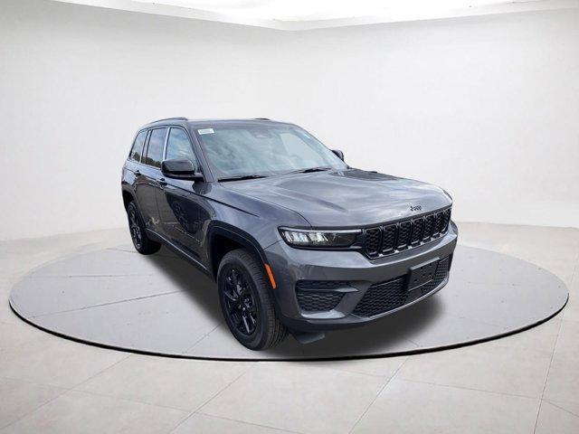 new 2025 Jeep Grand Cherokee car, priced at $43,926