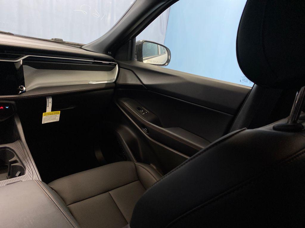 new 2026 Jeep Cherokee car, priced at $41,521