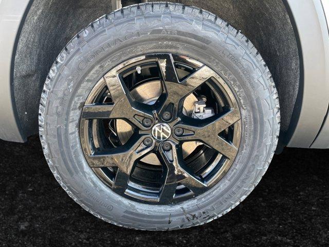 new 2026 Volkswagen Atlas car, priced at $50,026