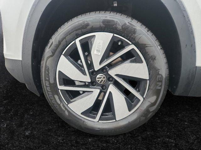 new 2026 Volkswagen Atlas car, priced at $47,800