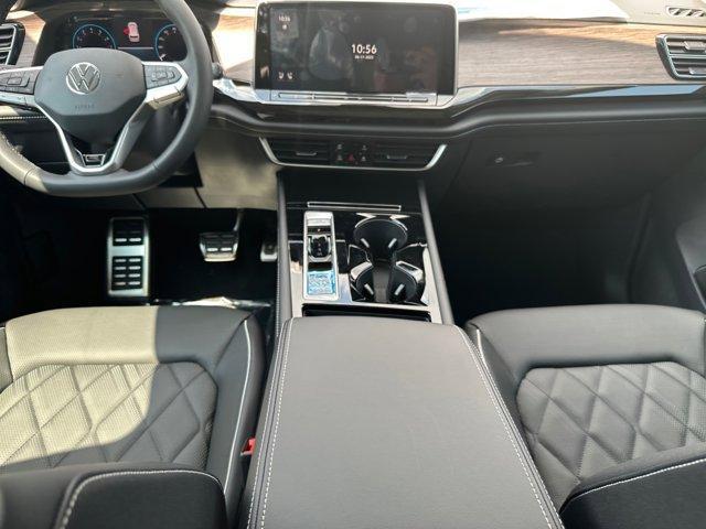 new 2025 Volkswagen Atlas car, priced at $54,116