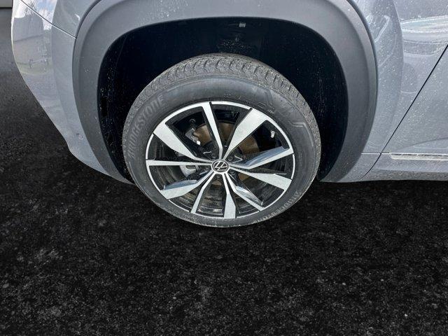 new 2025 Volkswagen Atlas car, priced at $54,741