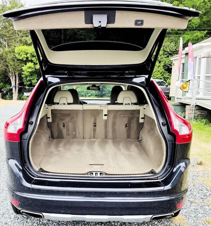 used 2015 Volvo XC60 car, priced at $10,495