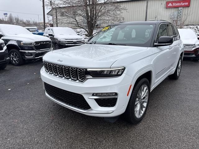 used 2025 Jeep Grand Cherokee car, priced at $49,996