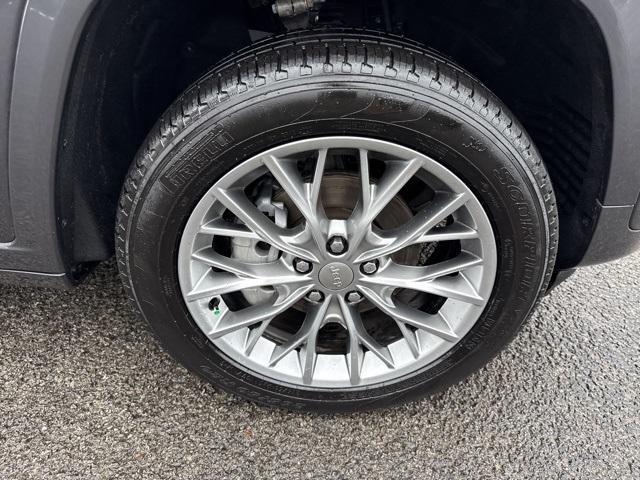 used 2025 Jeep Grand Cherokee car, priced at $46,700