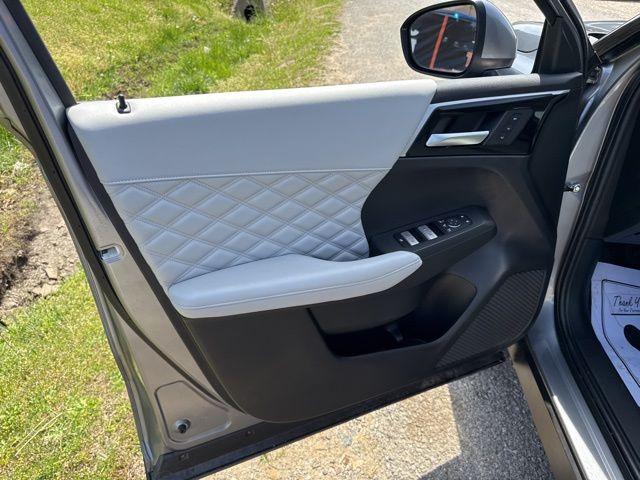 used 2024 Mitsubishi Outlander car, priced at $26,896