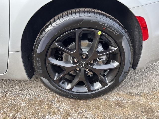 new 2026 Chrysler Pacifica car, priced at $40,397