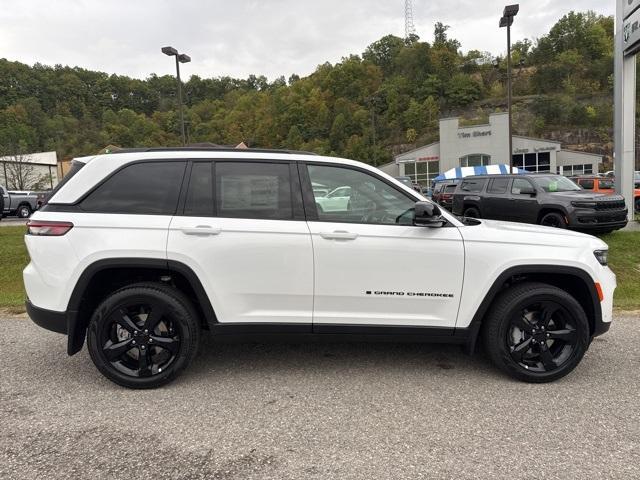 new 2025 Jeep Grand Cherokee car, priced at $48,797