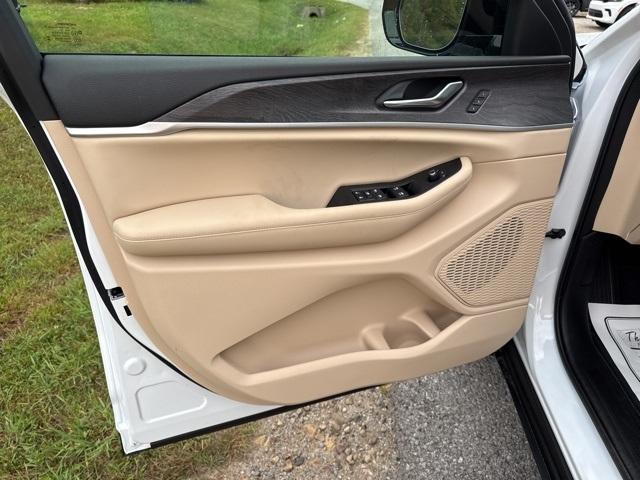 new 2025 Jeep Grand Cherokee car, priced at $48,797