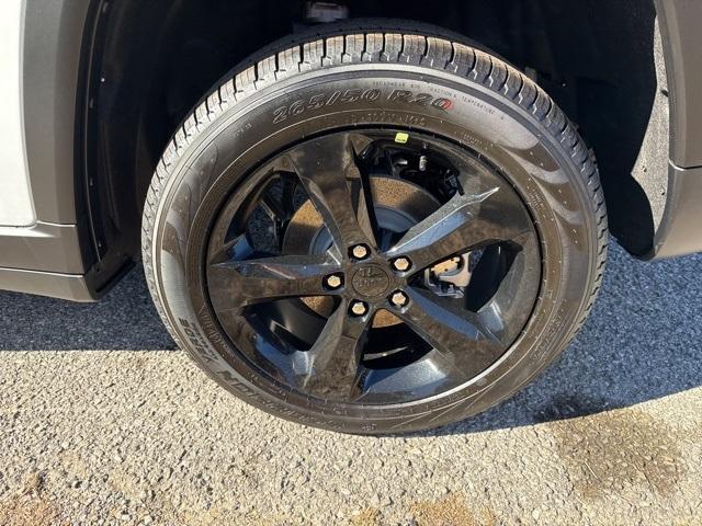 new 2025 Jeep Grand Cherokee car, priced at $48,497