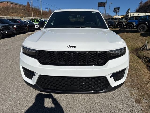 new 2025 Jeep Grand Cherokee car, priced at $48,497