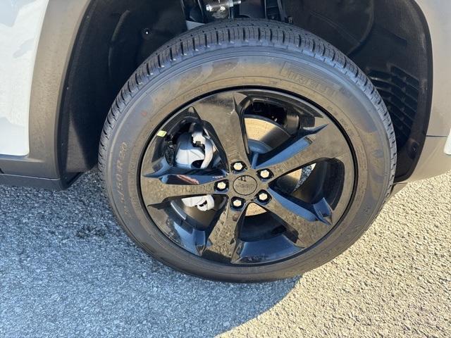 new 2025 Jeep Grand Cherokee car, priced at $48,497