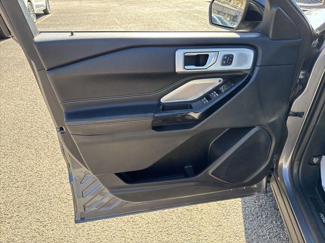 used 2021 Ford Explorer car, priced at $30,900
