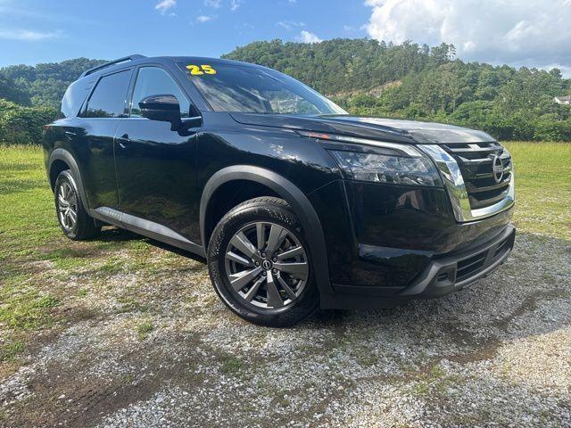 used 2025 Nissan Pathfinder car, priced at $32,500