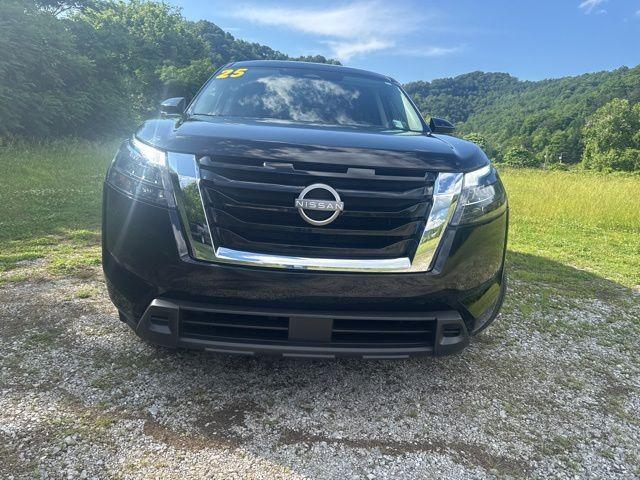 used 2025 Nissan Pathfinder car, priced at $32,500