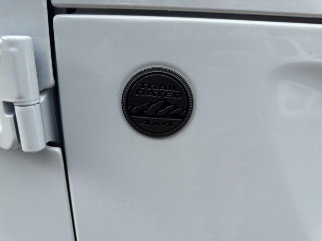 new 2026 Jeep Gladiator car, priced at $43,697