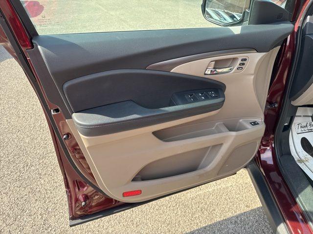 used 2022 Honda Pilot car, priced at $31,996