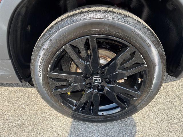 used 2022 Honda Pilot car, priced at $31,996